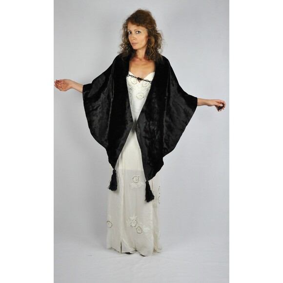 20s VELVET & SILK Shawl Cloak Cape Flapper Piano Opera Shawl Collectible Pockets - Picture 2 of 10